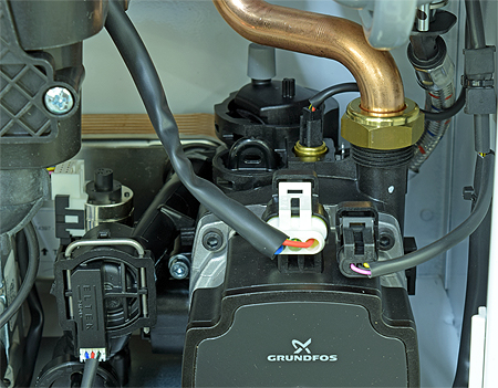 id logic combi² c30 rhs manifold.jpg